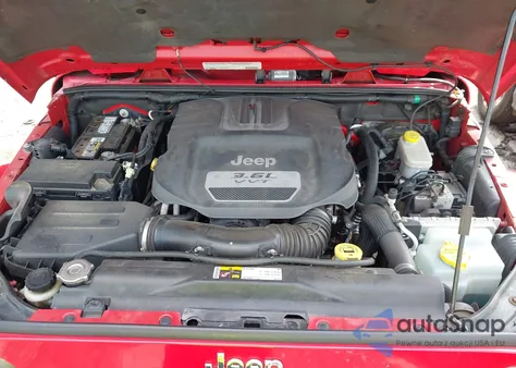 2012 Jeep Wrangler Unlimited Sahara из США, поврежденный, VIN 1C4HJWEG3CL215710